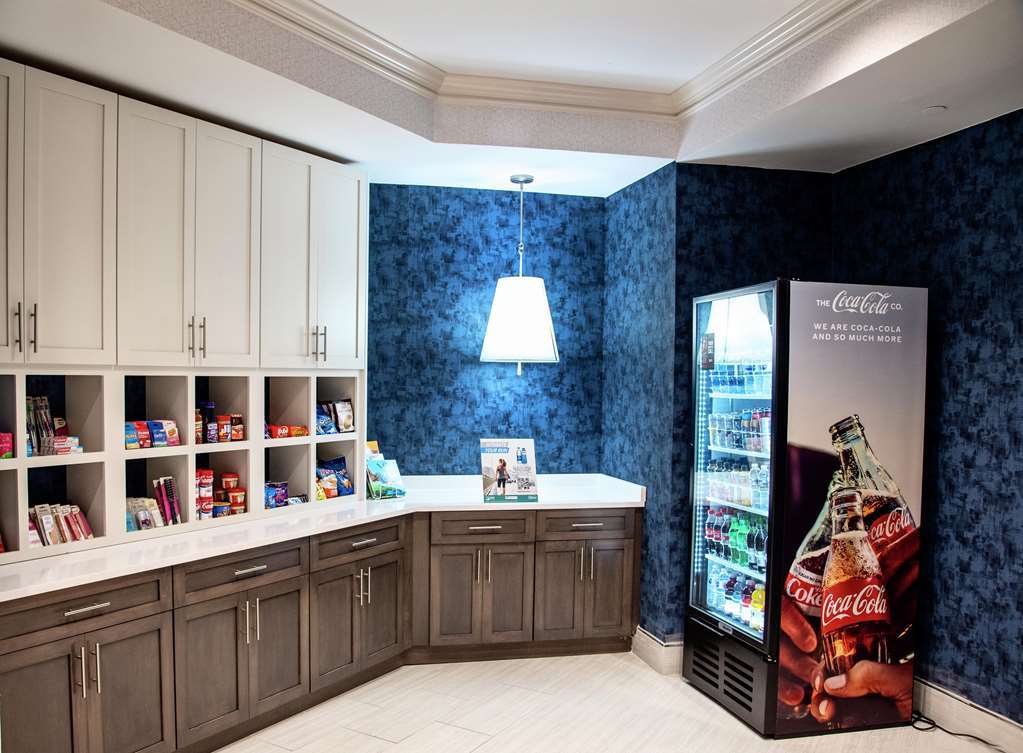 ホテル ホームウッド スイーツ バイ ヒルトン アトランタ ピーチツリー コーナーズ Peachtree Corners レストラン 写真